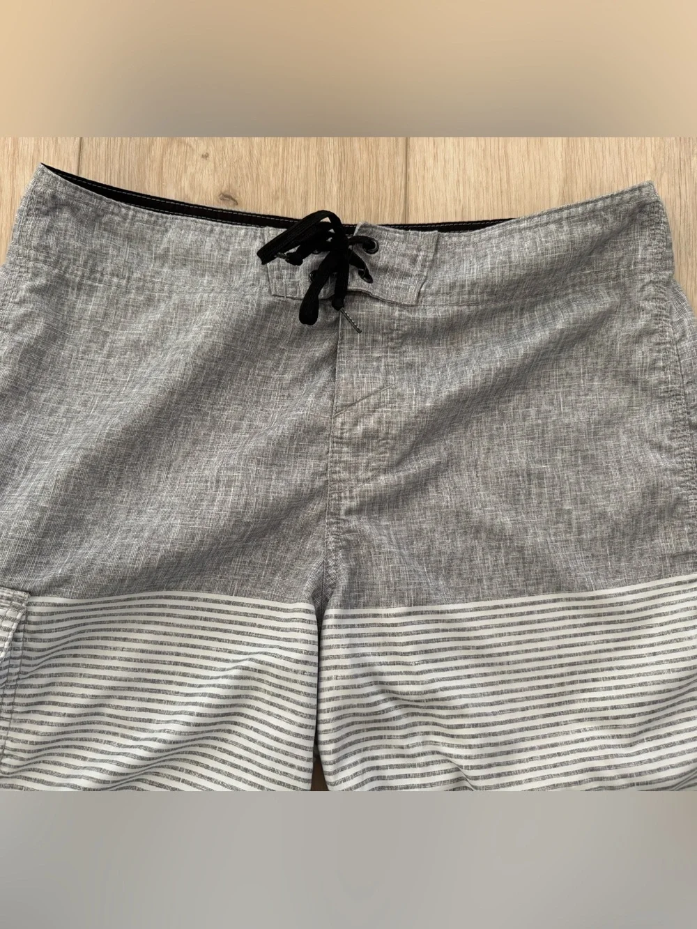 Mens O’Neill gray blue stripe board shorts surf swim trunks size 32 unlined